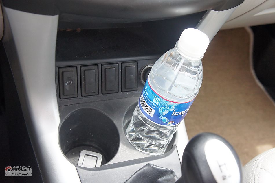 力帆X60座椅空间