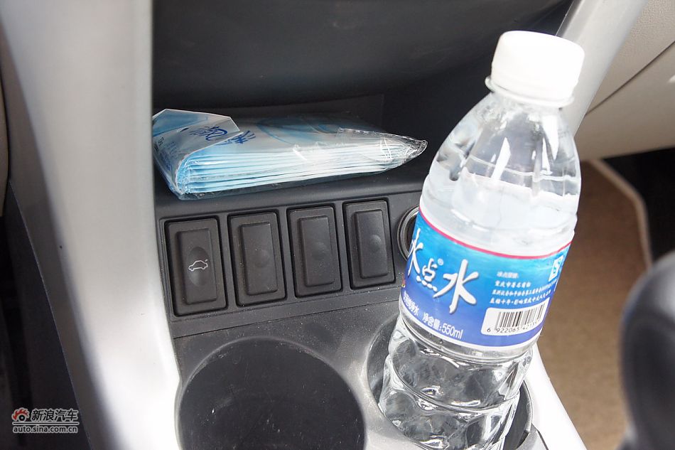 力帆X60座椅空间