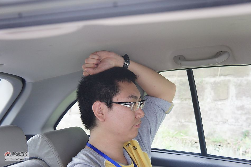 力帆X60座椅空间