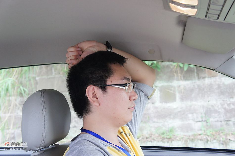 力帆X60座椅空间