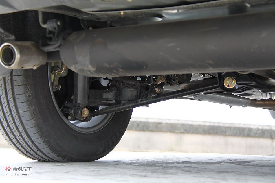 力帆X60发动机及底盘