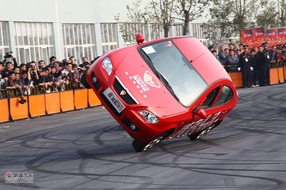 莲花L5特技表演