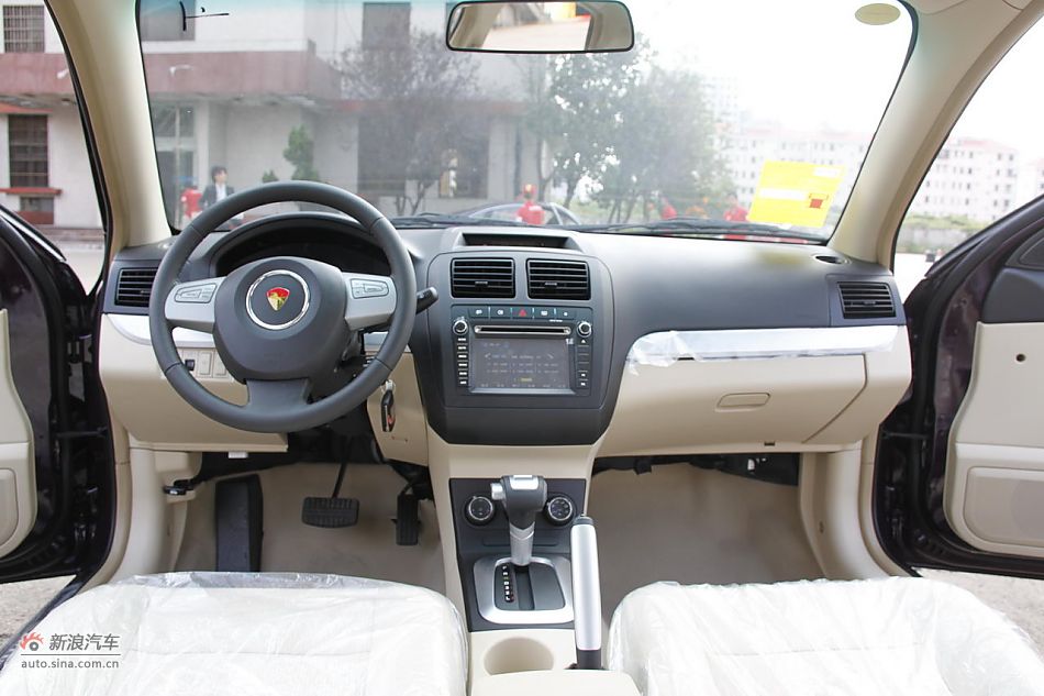 莲花L5 Sportback 1.6L车型内饰