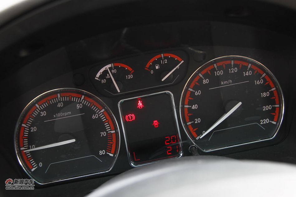 莲花L5 Sportback 1.6L车型内饰