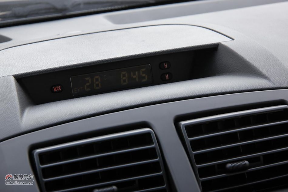 莲花L5 Sportback 1.6L车型内饰