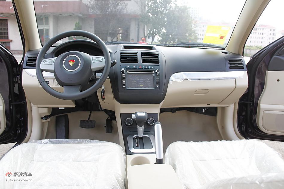 莲花L5 Sportback 1.6L车型内饰