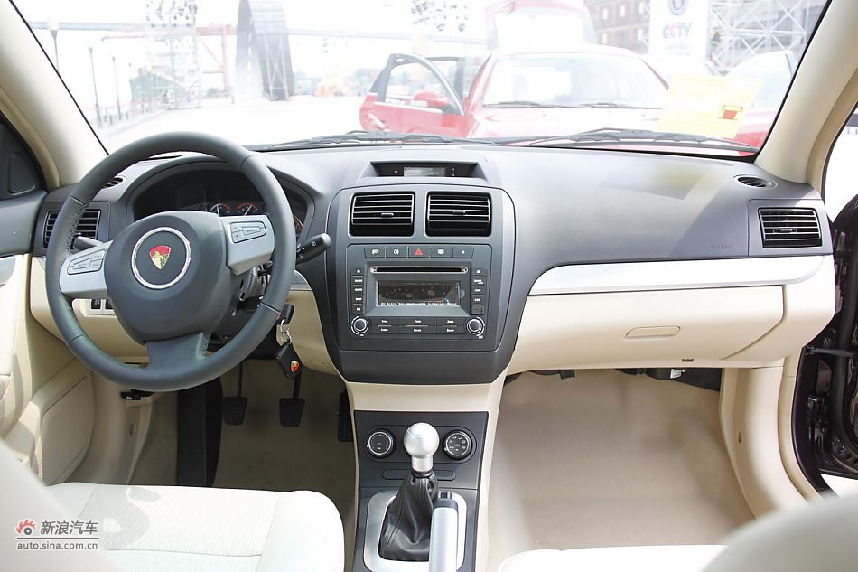 莲花L5 Sportback 1.6L车型内饰