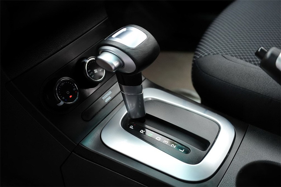 2013款莲花L5 GT两厢1.6L自动精英型