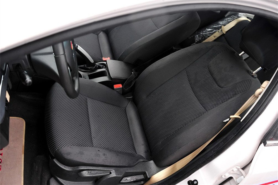 2013款莲花L5 GT两厢1.6L自动精英型