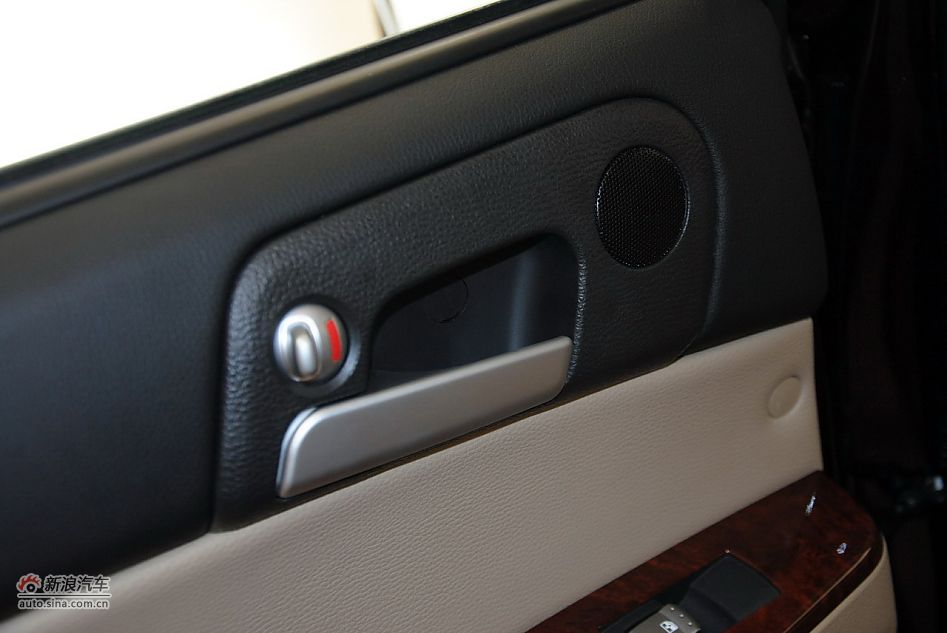 2012款荣威W5 3.2L自动四驱尊域版