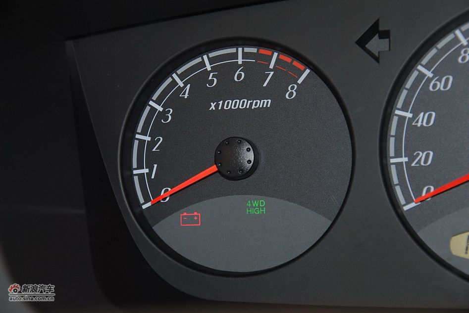 2012款荣威W5 3.2L自动四驱尊域版