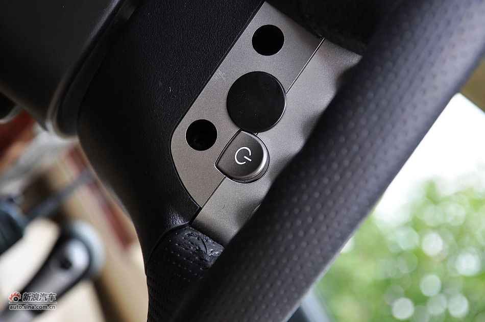 荣威W5内饰功能