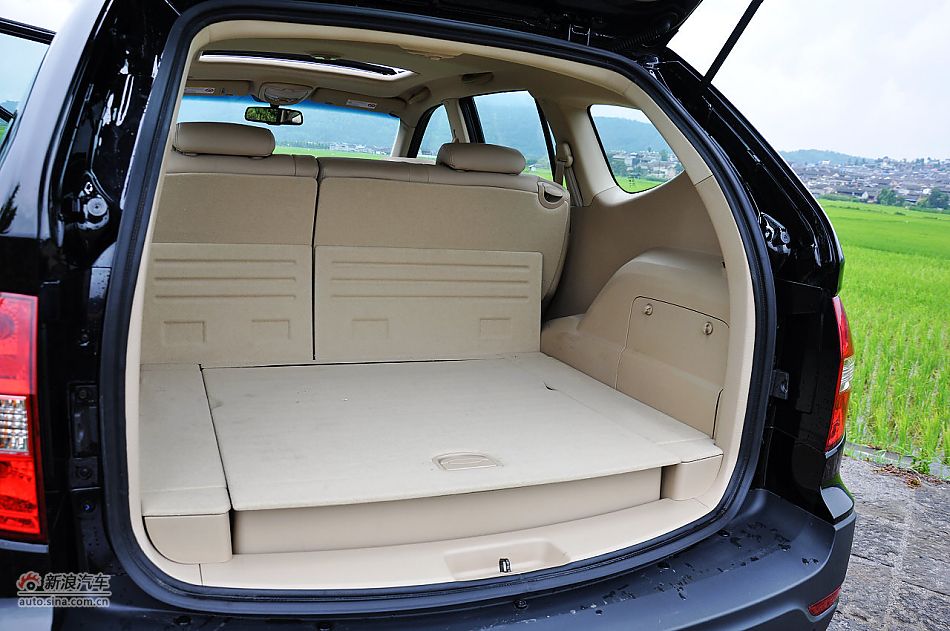 荣威W5座椅空间