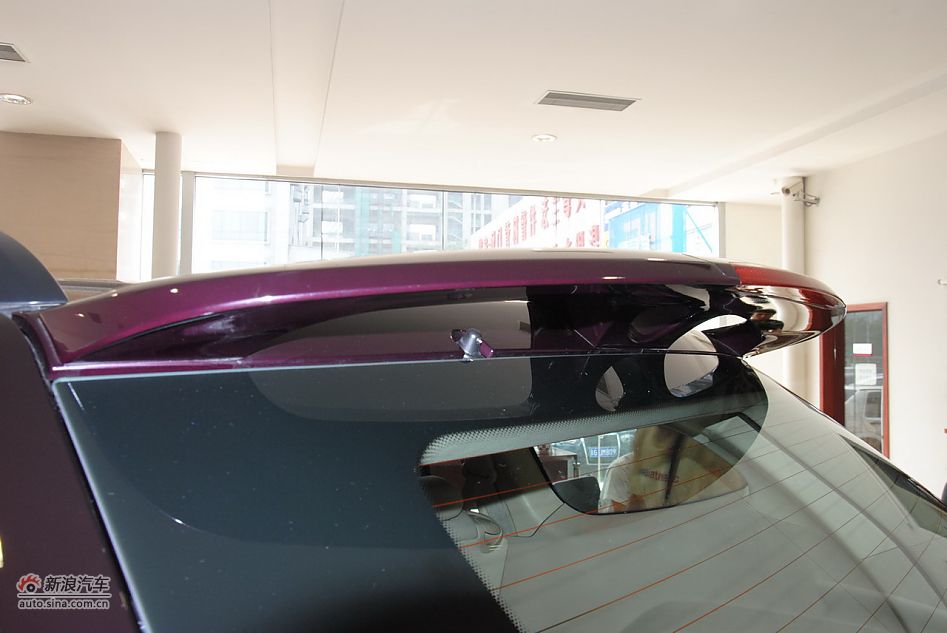 2012款荣威W5 3.2L自动四驱尊域版