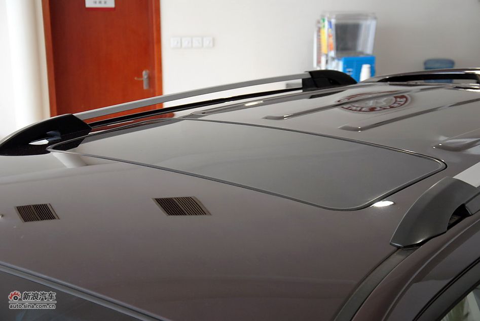 2012款荣威W5 3.2L自动四驱尊域版