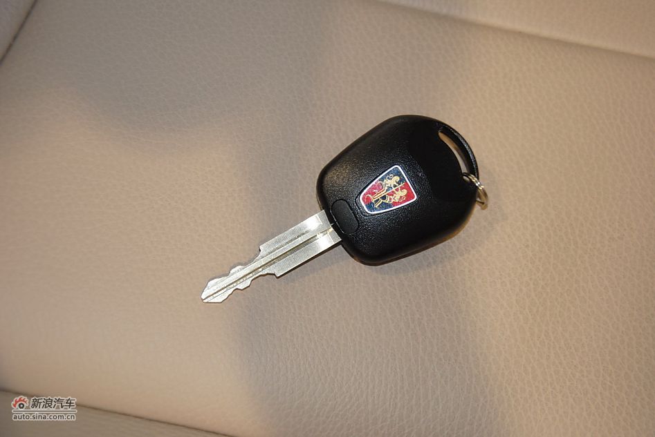 2012款荣威W5 3.2L自动四驱尊域版