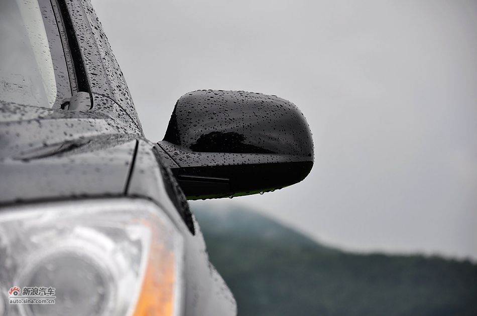 荣威W5外观细节