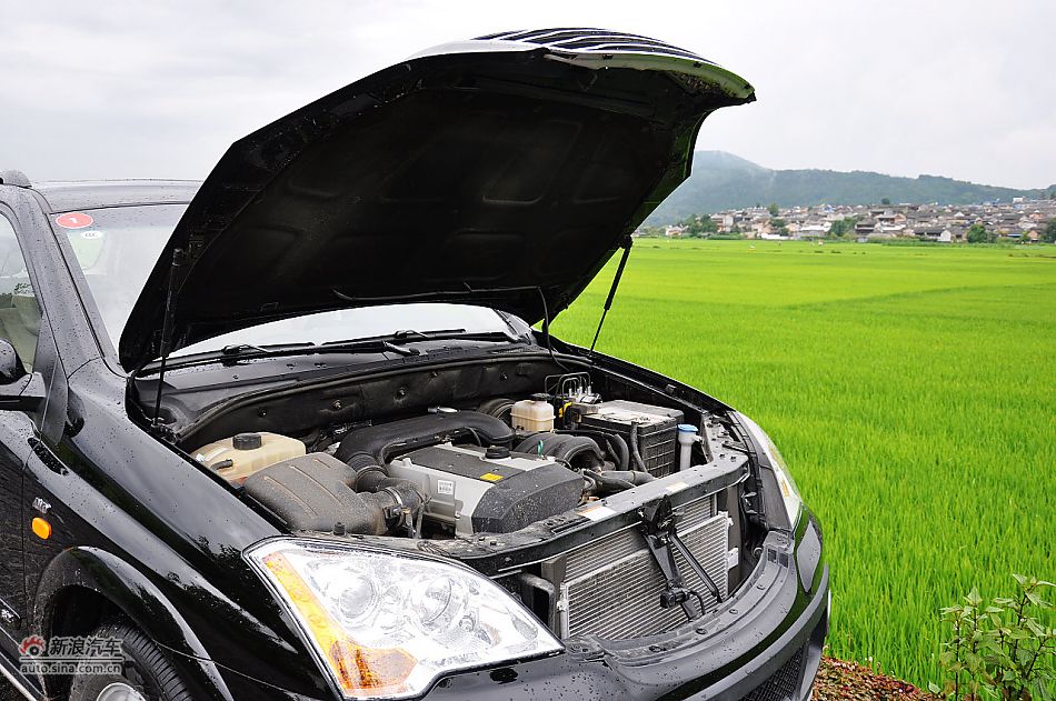 荣威W5引擎底盘