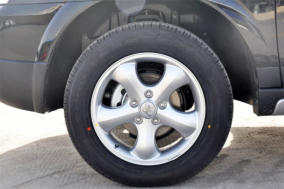 2013款 1.8T AT 4WD 行政版 其他