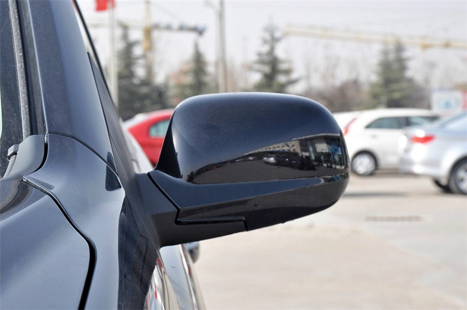 2013款 1.8T AT 4WD 行政版 其他