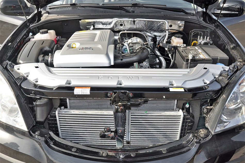 2013款 1.8T AT 4WD 行政版 引擎底盘