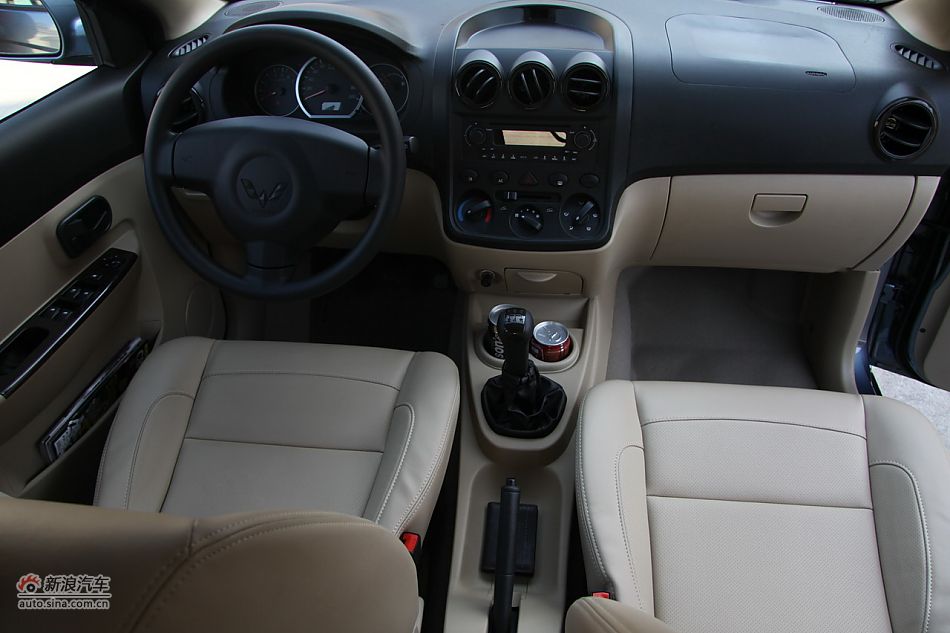 上汽通用五菱宏光-内饰