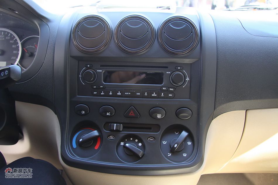 上汽通用五菱宏光-内饰