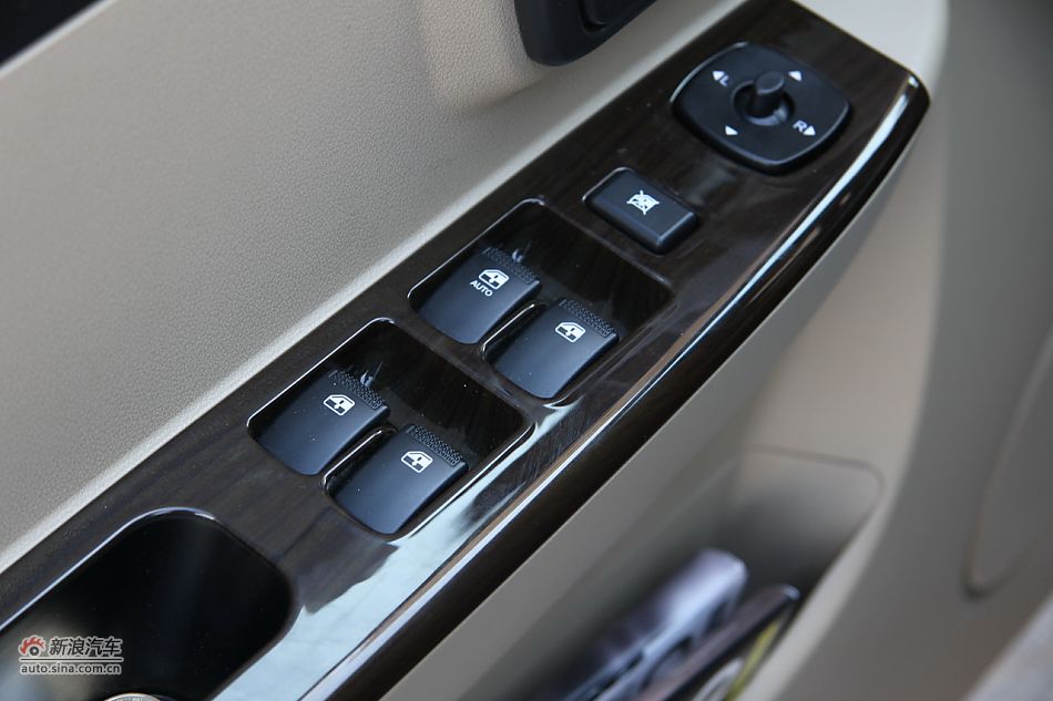 上汽通用五菱宏光-内饰