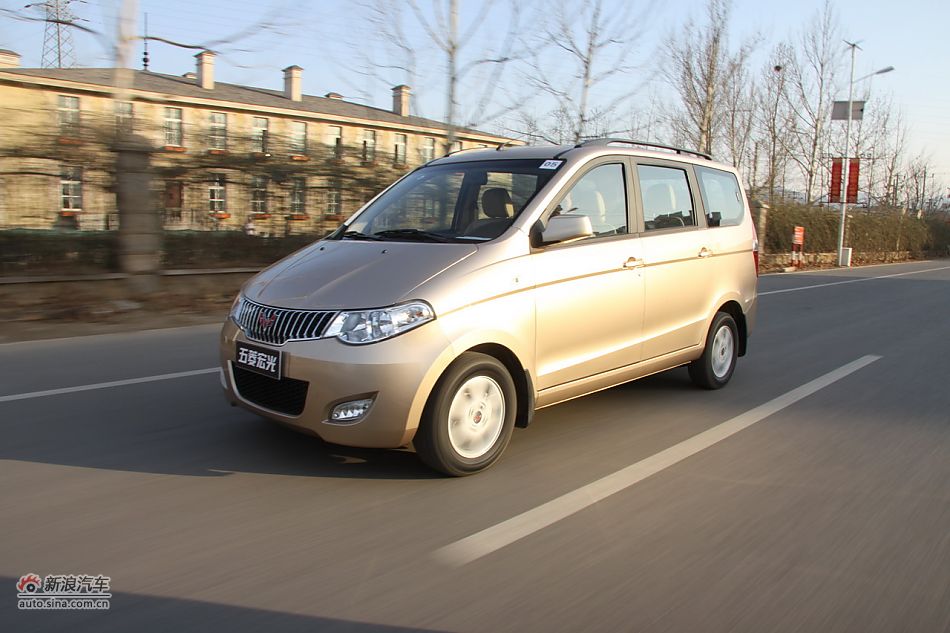 上汽通用五菱宏光-动态