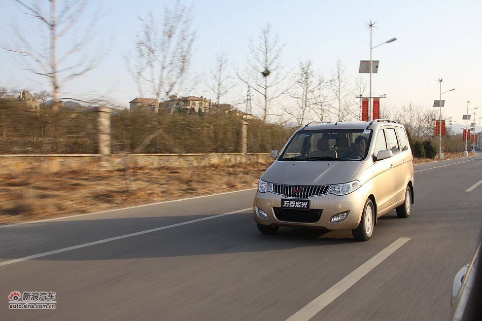上汽通用五菱宏光-动态