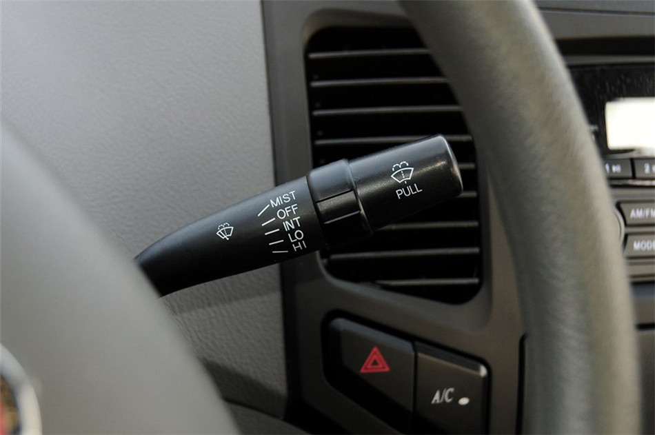 2013款英伦金刚1.5L手动精英型