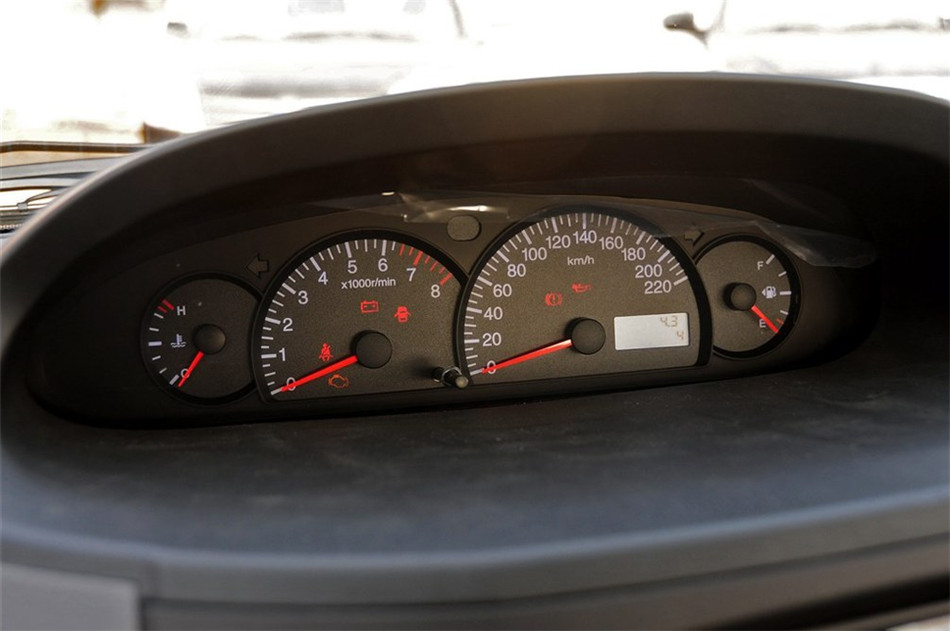 2013款英伦金刚1.5L手动精英型