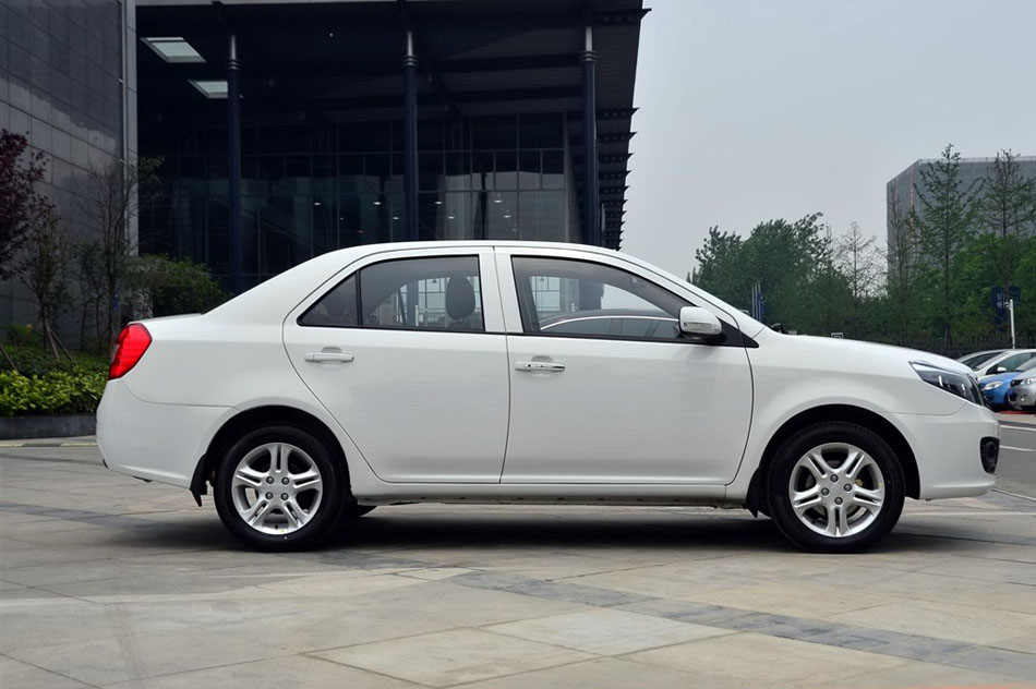 金刚 2014款 三厢 1.5L 手动尊贵型 外观