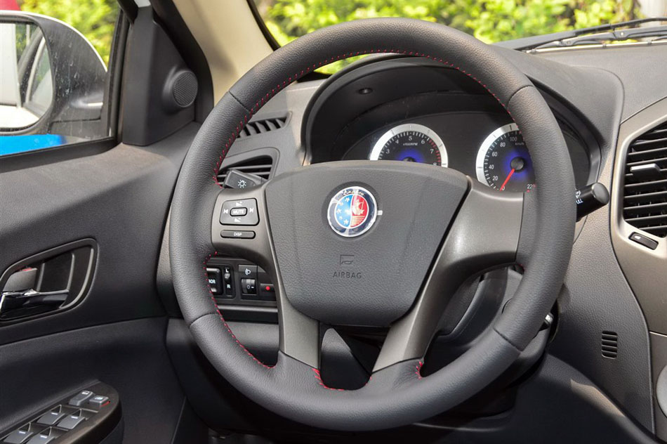 金刚 2014款 三厢 1.5L 手动尊贵型 内饰