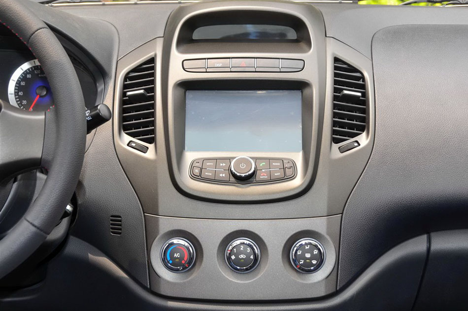 金刚 2014款 三厢 1.5L 手动尊贵型 内饰