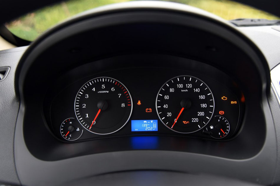 2016款 1.5L 手动精英型 国V 内饰