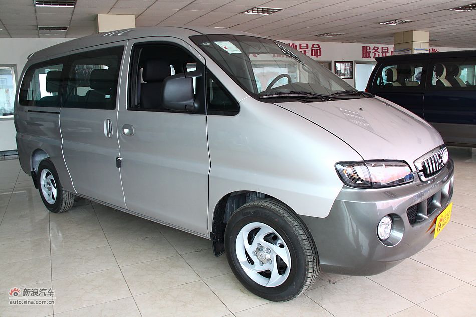 2011款瑞风穿梭2.0L汽油标准7座版