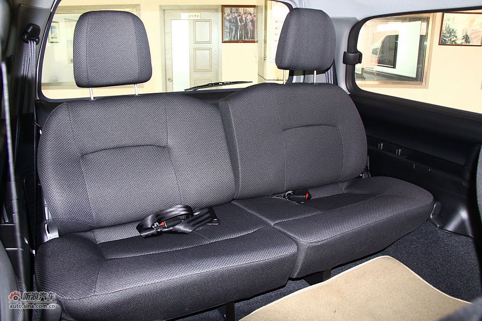 2011款瑞风穿梭2.0L汽油标准7座版