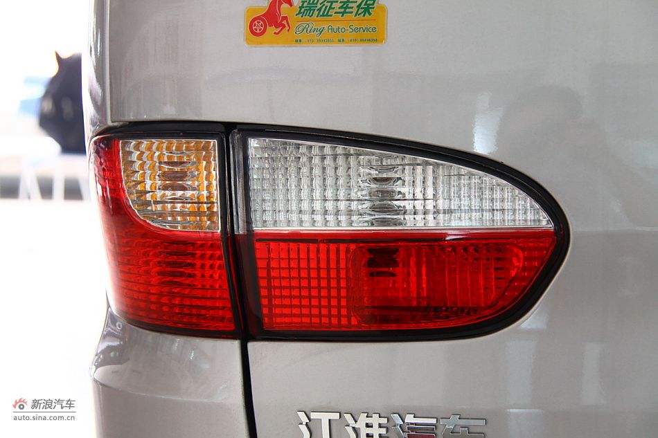 2011款瑞风穿梭2.0L汽油标准7座版