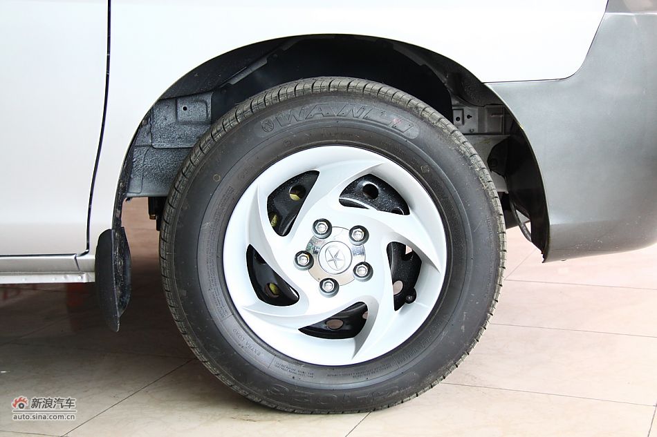 2011款瑞风穿梭2.0L汽油标准7座版