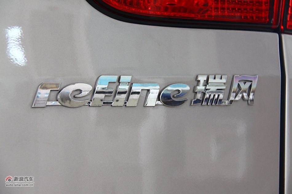 2011款瑞风穿梭2.0L汽油标准7座版