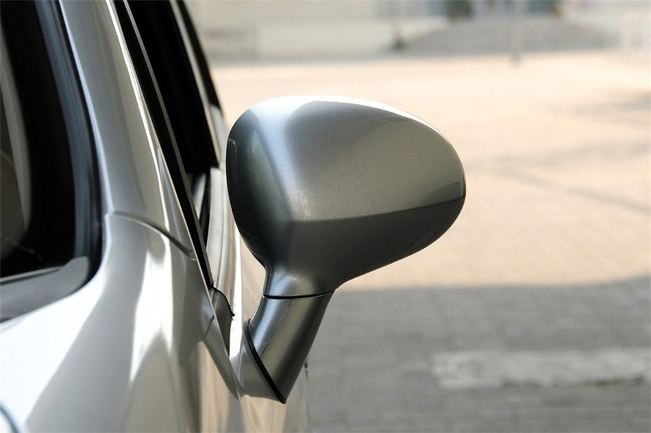 爱尚 2012款 1.0L MT 豪华型 细节