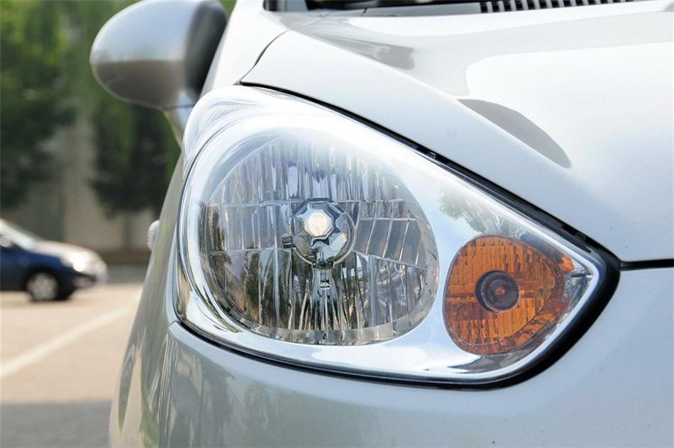 爱尚 2012款 1.0L MT 豪华型 细节