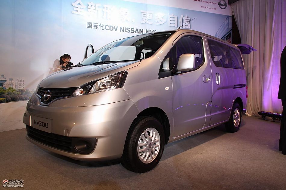 郑州日产NV200外观