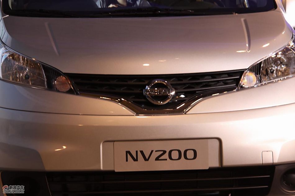 郑州日产NV200外观