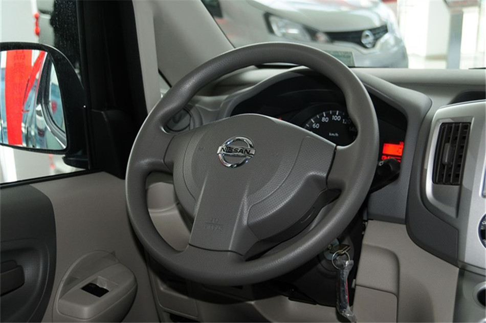 2014款NV200 1.6L 手动豪华型 京V