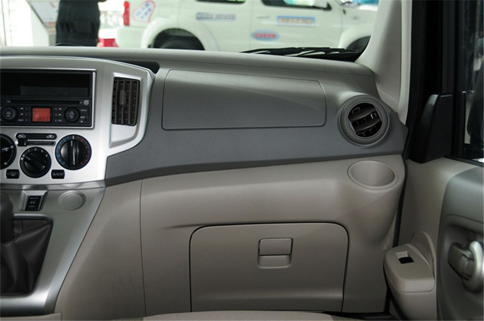 2014款NV200 1.6L 手动豪华型 京V