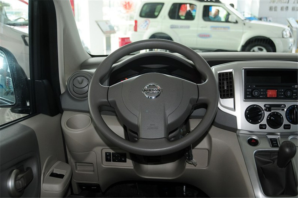 2014款NV200 1.6L 手动豪华型 京V