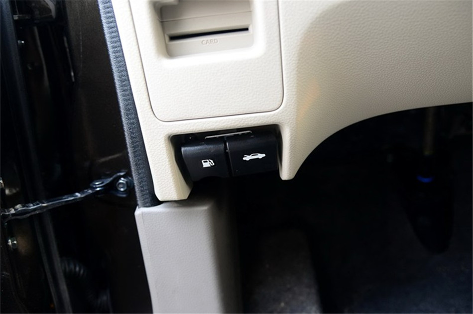 2014款NV200 1.6L自动尊贵型 国IV