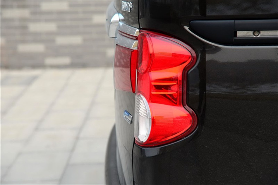 2014款NV200 1.6L自动尊贵型 国IV